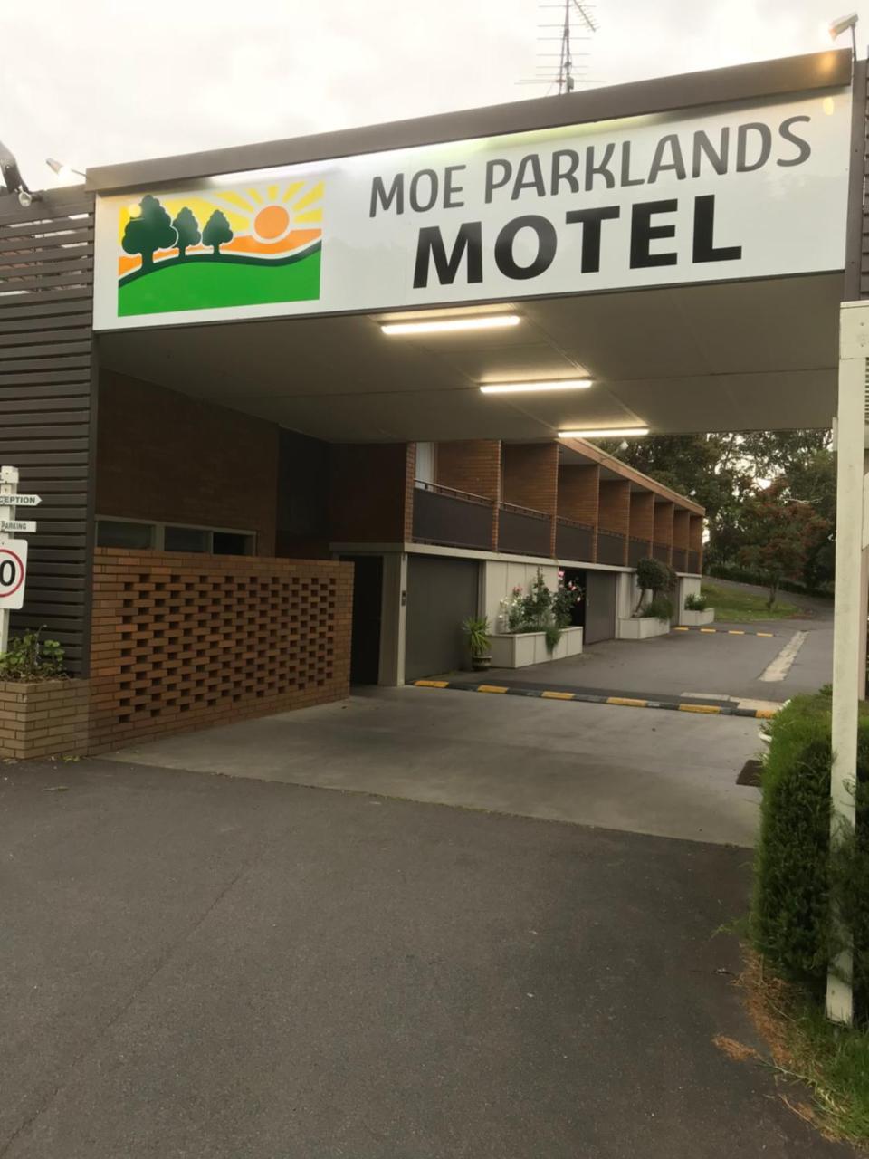 Moe Parklands Motel Esterno foto